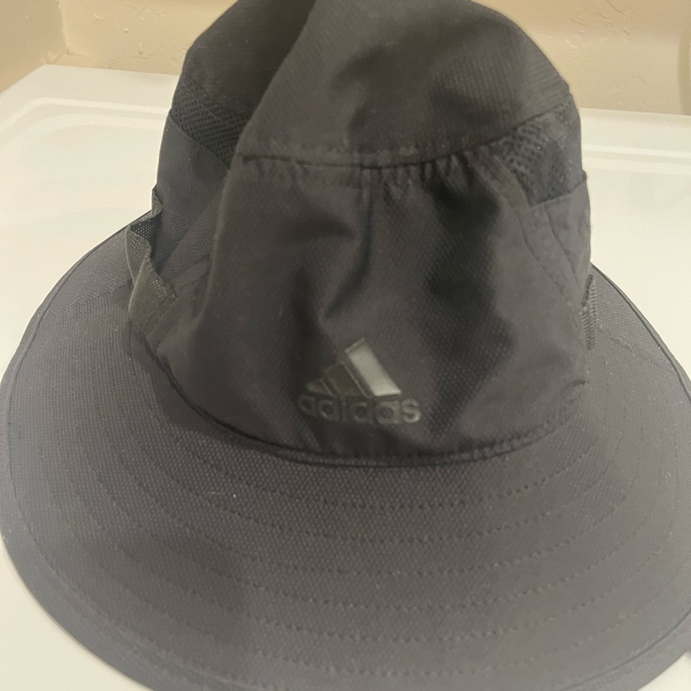 ADIDAS Black‎ Bucket Hat - Picture 2 of 6